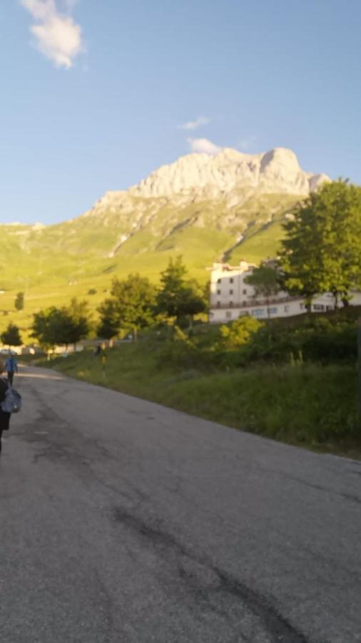 Ferienwohnung La Tana Del Capriolo Prati di Tivo Exterior foto